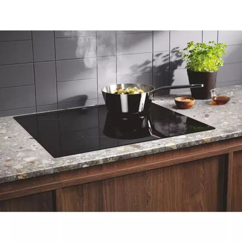 Electrolux LIL61424C preto encastrar 60 cm placa de indução com zonas 4 zona(s)