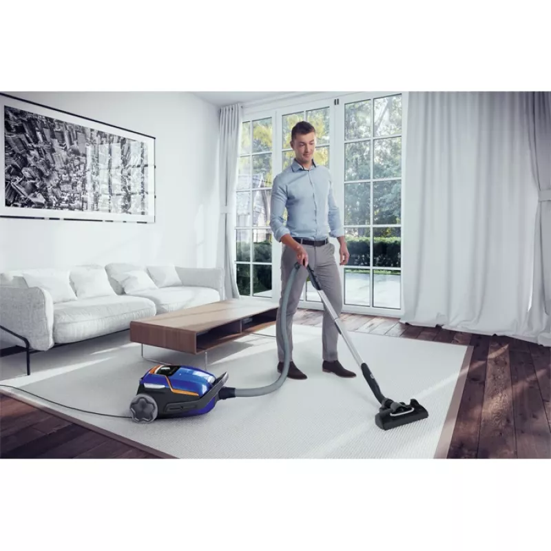 Aspirador de pó com saco Electrolux EUOC94DB, limpeza a seco, saco de 5 L, 850 W, raio de ação de 12 m, filtro antialérgico, preto