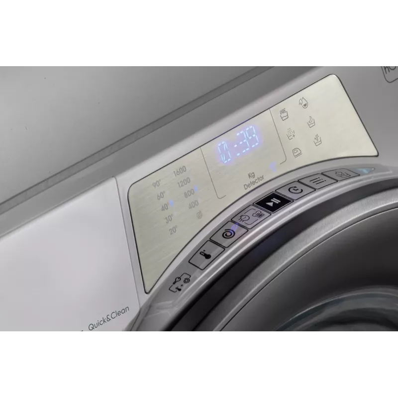 Candy RapidÓ PRO RP 486BWMR/1-S máquina de lavar roupa de carregamento frontal 8 kg 1400 rpm branco