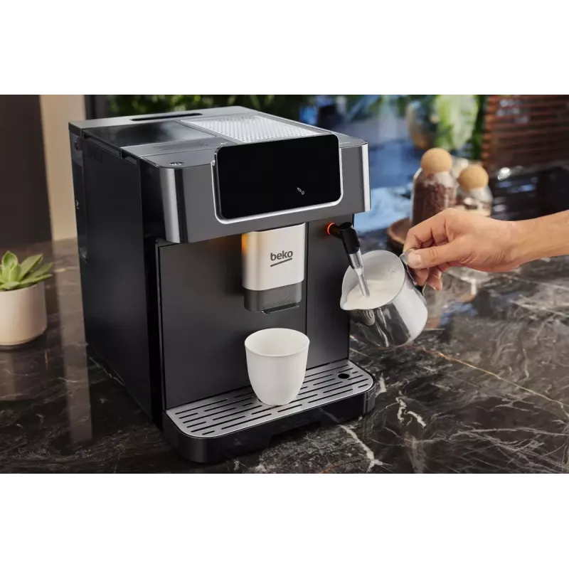 Beko CEG7302B CaffeExperto máquina de café automática com lança de vapor