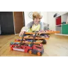 Hot Wheels City Mega Hauler com espaço para até 50 carros à escala 1:64, a partir dos 3 anos