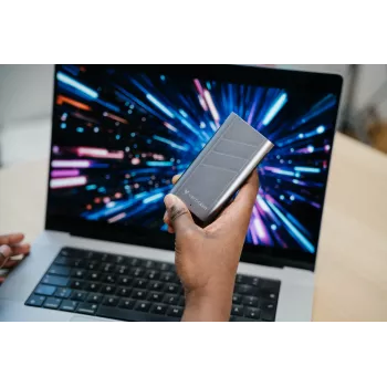 SSD Verbatim TurboMetal USB4 1TB USB Type-C USB4 Gen 2x2 prateado