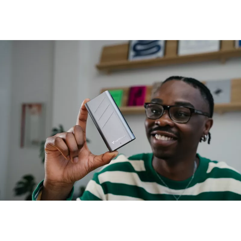 SSD Verbatim TurboMetal USB4 2TB USB Type-C USB4 Gen 2x2 prateado