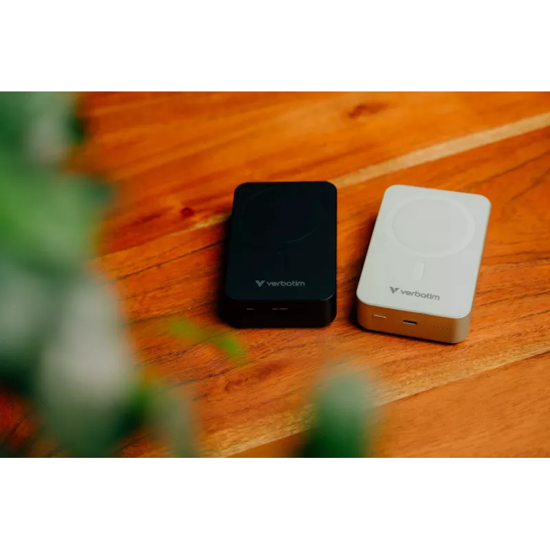 Verbatim Charge 'n' Go Essentials Powerbank Magnética Sem Fios 20000 mAh Preto