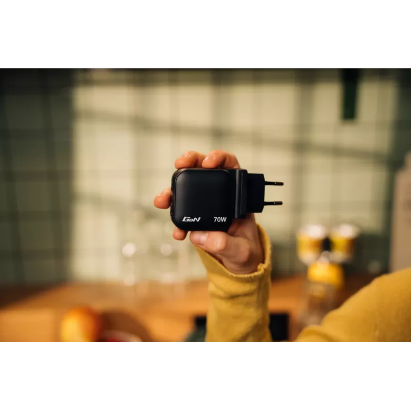 Verbatim Mini Carregador GaN 70W 3 Portas Ficha US com Adaptadores EU e UK