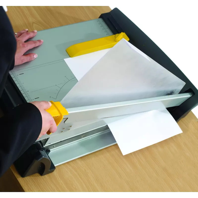 Cortador de papel Fellowes Plasma A3/180 – comprimento de corte 46 cm, capacidade 40 folhas, grafite/prateado/amarelo