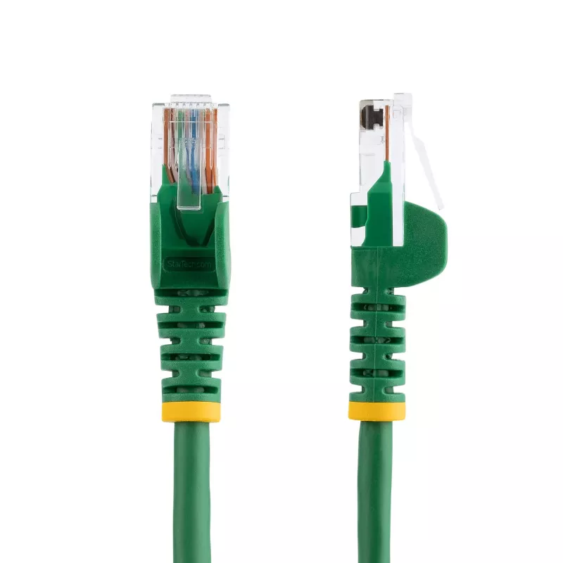 StarTech.com Cabo de rede Ethernet Cat5e com fichas RJ45 sem proteção de patilhas – 0,5 m, verde