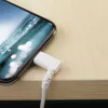 StarTech.com 1 m Cabo USB-A para Lightning Robusto – Branco 90° Angular Resistente Fibra Aramid Cabo de Carregamento/Sincronização USB Type-A para Lightning – Certificado Apple MFi – iPhone