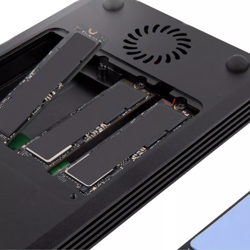 Caixa Thunderbolt 3 NVMe de 4 baías StarTech.com, para unidades SSD M.2 NVMe, 1x DisplayPort de vídeo / 2x portas TB3 downstream, 40 Gbit/s, fonte de alimentação de 72W, caixa externa para disco rígido