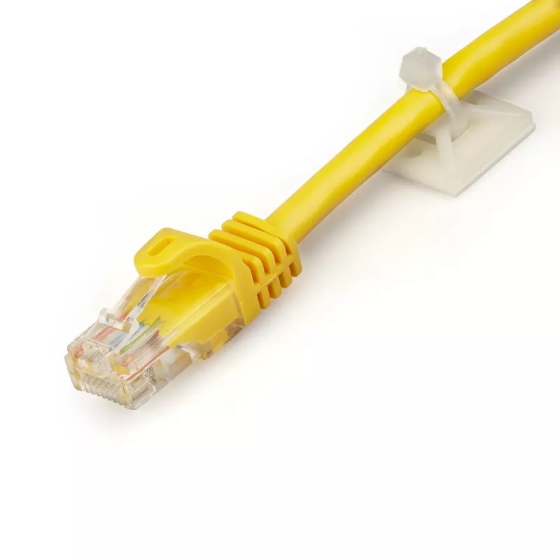 StarTech.com Pack de 100 bases para abraçadeiras com fita adesiva para abraçadeiras de 4,6 mm de largura – Bases para abraçadeiras de nylon/plástico – Bases para enrolamento de cabos elétricos/rede / proteção contra incêndio 94V-2 e listado UL TAA