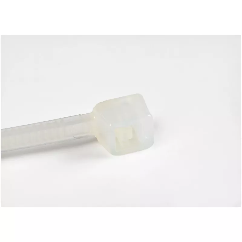 StarTech.com Abraçadeiras de 4 polegadas (10 cm) – 1,6 mm de largura, 22 mm de diâmetro de feixe, 8 kg de resistência à tração, abraçadeiras de nylon autoajustáveis com ponta curvada – 94V-2/UL listado, pack de 1000 – branco