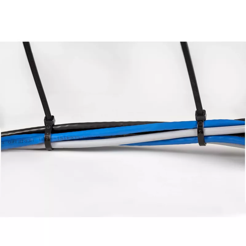 StarTech.com Abraçadeiras de 25 cm – 4 mm de largura, 68 mm de diâmetro de feixe, 22 kg de resistência à tração, abraçadeiras de nylon autoajustáveis com ponta curvada – 94V-2/UL listado, pack de 100 – preto