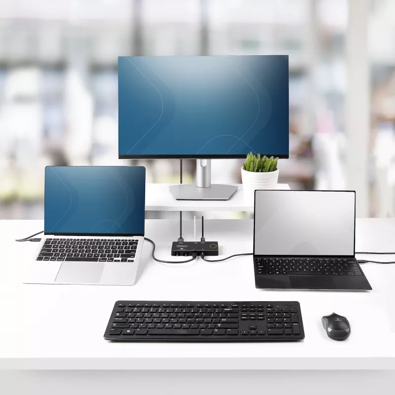 StarTech.com Comutador KVM USB-C de 2 portas, monitor HDMI 4K 60Hz único, portas duplas de Power Delivery 100W pass-through, alimentado por bus, compatível com USB Type-C/USB4/Thunderbolt 3/4 – fator de forma pequeno