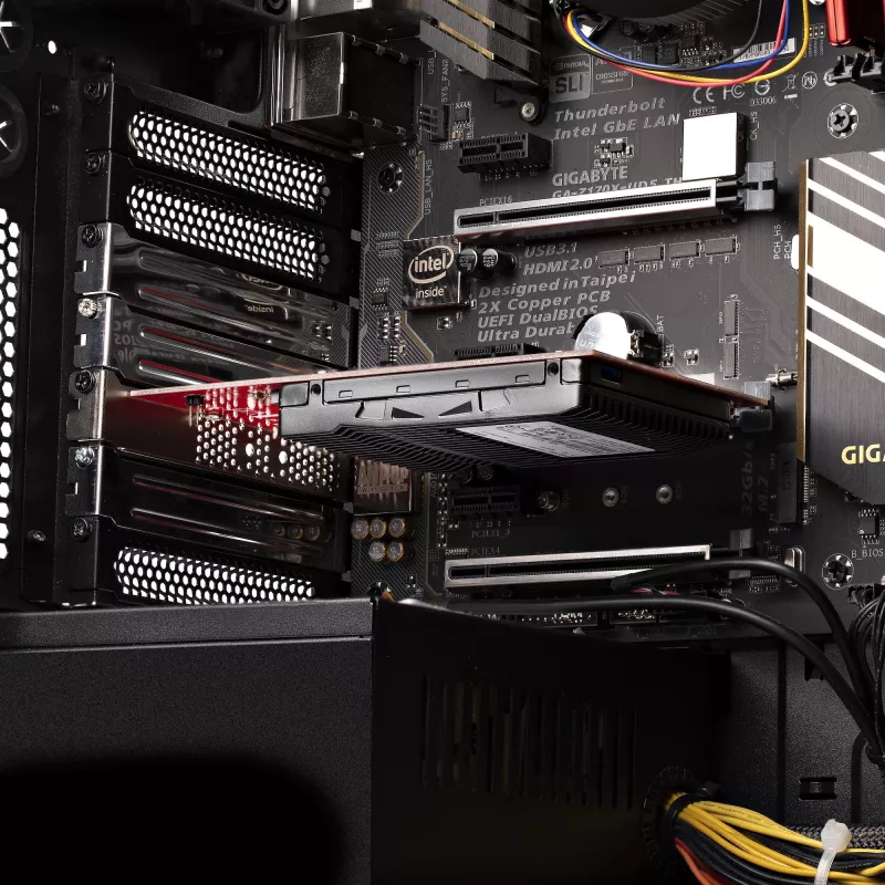 StarTech.com placa adaptadora de U.3 para PCIe, adaptador PCIe 4.0 x4 para SSD NVMe U.3 de 2,5 polegadas, placa de expansão PCI Express SFF-TA-1001 para desktops/servidores, em conformidade com TAA – independente do sistema operativo