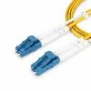 StarTech.com Cabo de fibra ótica monomodo OS2 duplex LC para LC (UPC) de 8m (26.2ft), 9/125µm, 100G, resistente a dobras, baixa perda de inserção - cabo de patch de fibra ótica LSZH
