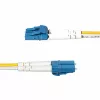StarTech.com Cabo de fibra ótica monomodo OS2 duplex LC para LC (UPC) de 15m (49.2ft), 9/125µm, 100G, resistente a dobras, baixa perda de inserção - cabo de patch de fibra ótica LSZH