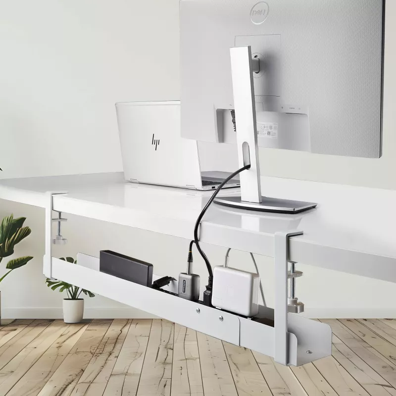 Bandeja de gestão de cabos sob a secretária StarTech.com, organizador de cabos de comprimento ajustável, fixação por aperto, sem necessidade de perfuração, suporte para réguas de tomadas, branco