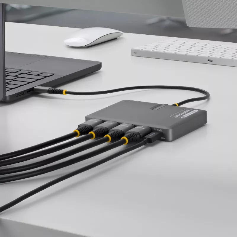 StarTech.com Adaptador USB-C para estação de trabalho de quatro monitores, 4K 60Hz HDMI, 140W PD passthrough para carregamento de portátil, porta USB para teclado/rato sem fios, TAA