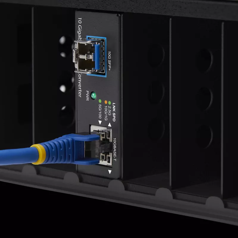 StarTech.com Conversor de mídia de fibra SFP+ Multi-Gigabit 10GbE aberto, 10G/5G/2.5G/1G/100M, cobre para 10GBASE-X SFP+, monomodo, multimodo, 16K Jumbo Frames, TAA