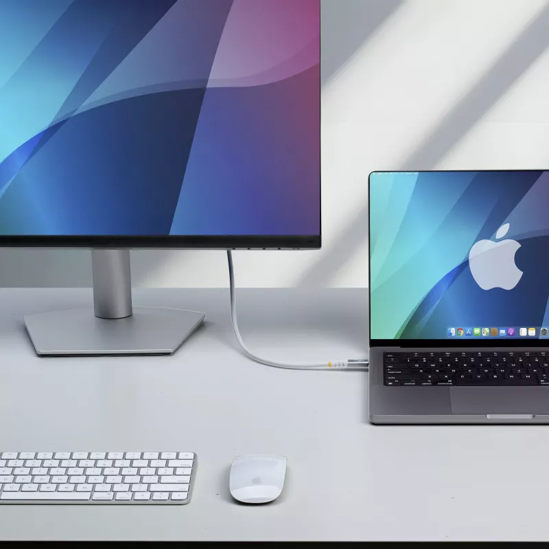 Cabo USB-C StarTech.com 3 m (10 ft) USB4, 20 Gbit/s, cabo USB-C certificado USB-IF, 60 W PD, 4K 120 Hz DP 1.4, revestimento TPE – branco
