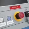 DYMO Rhino Etiquetas de vinil industriais | 12 mm x 5,5 m | Impressão branca sobre vermelho | Autocolante | para impressoras de etiquetas LabelManager e Rhino