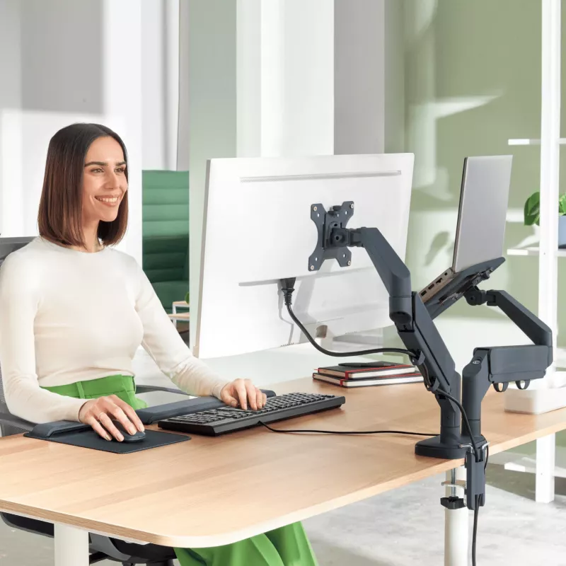 Leitz Ergo Braço duplo para monitor e portátil poupa-espaço, morsa/passagem de mesa, 18 kg, 43,2 cm (17