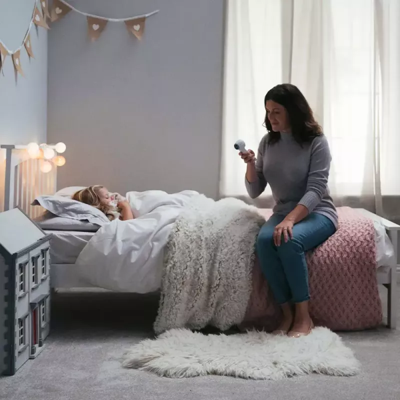 Termómetro digital de testa BRAUN BNT400 — medição à distância, intervalo 34–43 °C, precisão 0,1 °C, branco