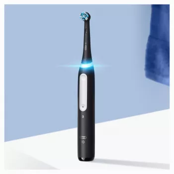 Oral-B iO 4 escova de dentes rotativa para adulto preto