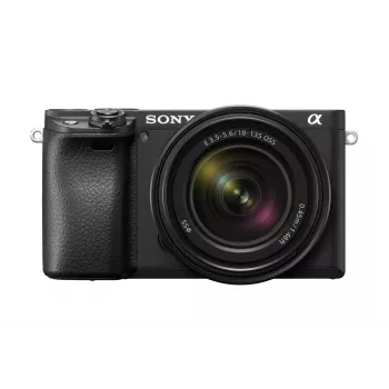 Sony α 6400 + SEL18135 MILC 24,2 MP CMOS 6000 x 4000 píxeis preto