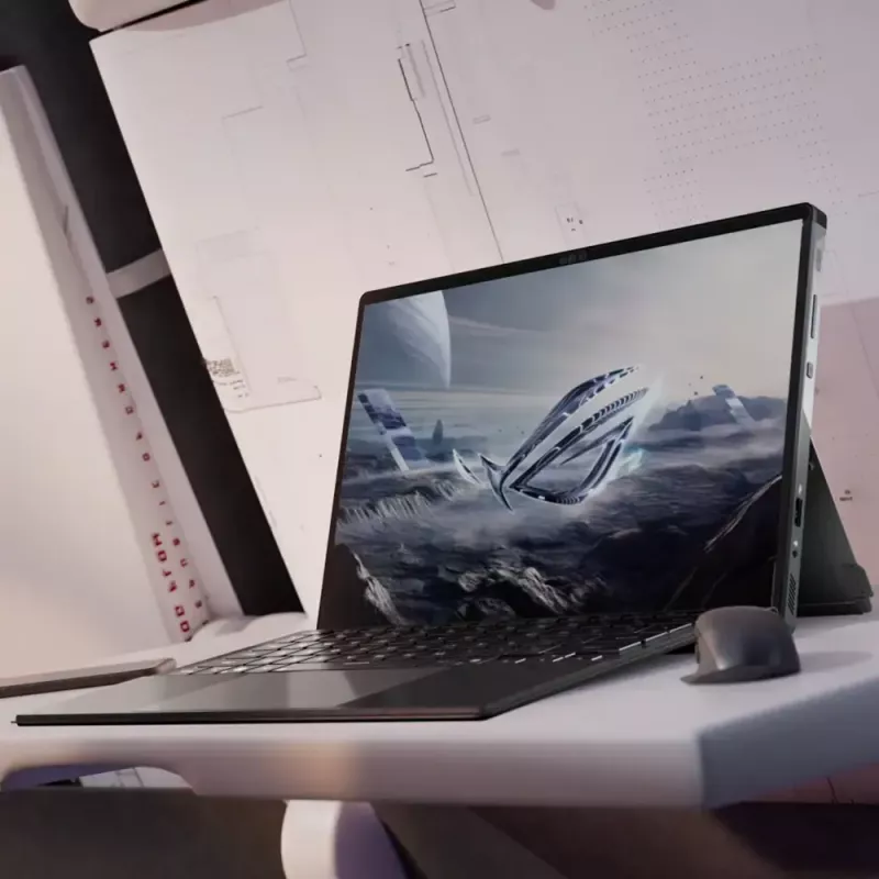 Híbrido 2-em-1 ASUS ROG Flow Z13 GZ302EA-RU004W AMD Ryzen 395 32 GB 1 TB SSD