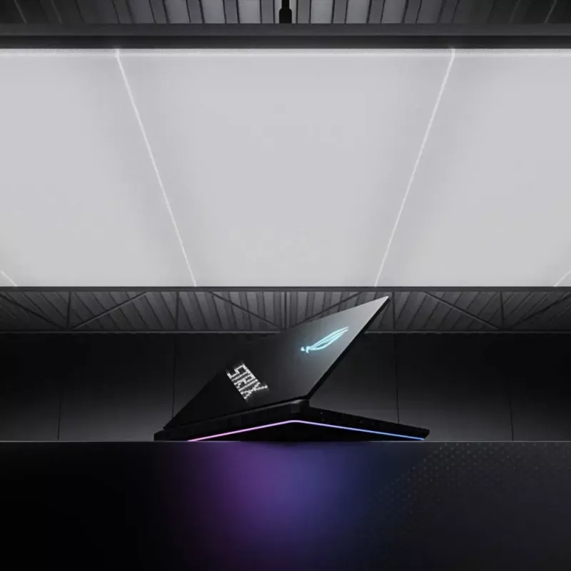 Portátil ASUS ROG Strix SCAR 18 G835LX-SA009W Intel Core Ultra 9 275HX 64GB 2TB RTX 5090