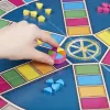 Jogo Hasbro Gaming Trivial Pursuit: Classic Edition jogo de tabuleiro jogo educativo