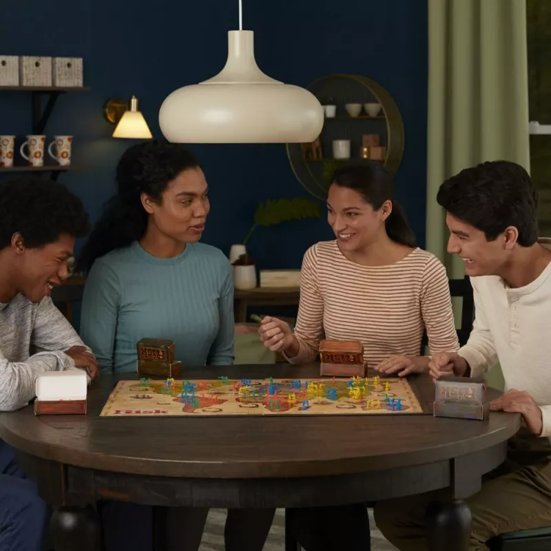 Jogo de tabuleiro Hasbro Gaming Risk Guerra idade recomendada 10 anos