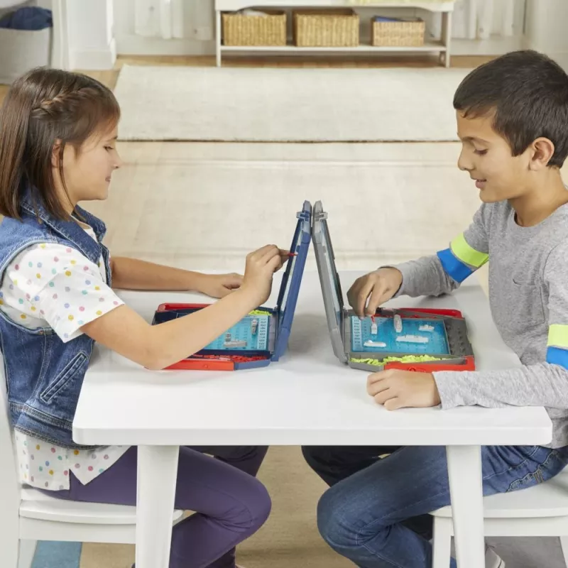 Jogo de tabuleiro Hasbro Gaming Battleship Classic Edition estratégia a partir dos 7 anos