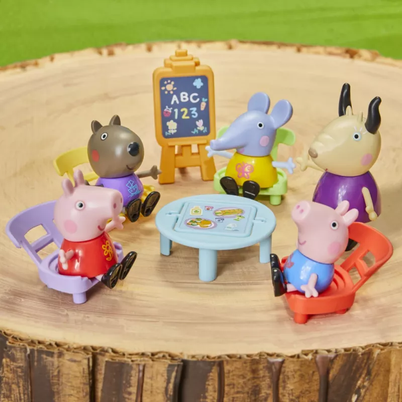 Hasbro Peppa Pig conjunto de brincar com 5 figuras e 6 acessórios, brinquedo pré-escolar para meninas e meninos de 3 anos e mais