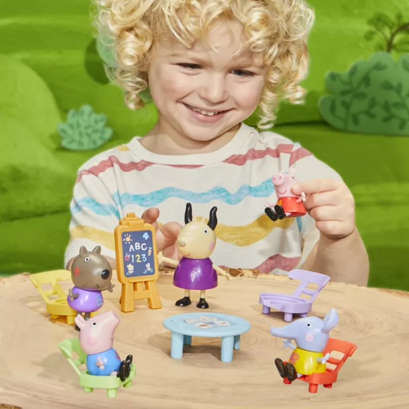 Hasbro Peppa Pig conjunto de brincar com 5 figuras e 6 acessórios, brinquedo pré-escolar para meninas e meninos de 3 anos e mais