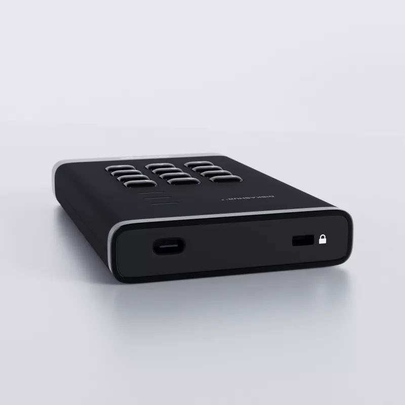 iStorage diskAshur³ 4 TB preto | Disco rígido portátil seguro | Conforme FIPS 140-3 Nível 3 | Common Criteria EAL 5+ | Protegido por PIN | Encriptação de hardware AES-XTS 256 bits | Conforme RGPD, TAA | Resistente ao pó/água |