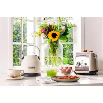 KitchenAid 5KEK1222EAC chaleira elétrica 1,25 l 2200 W preto, creme, aço inoxidável