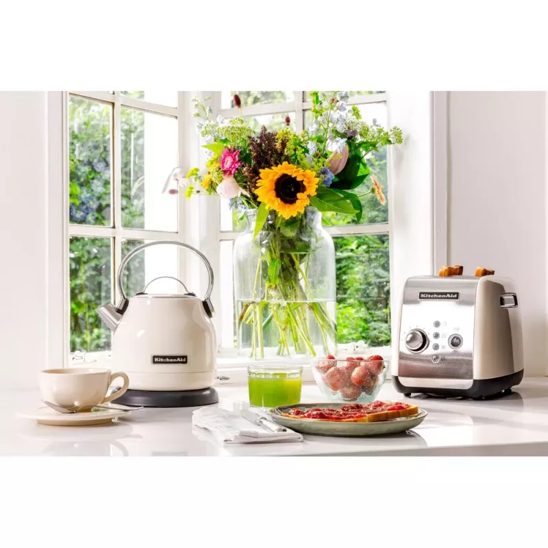 KitchenAid 5KEK1222EAC chaleira elétrica 1,25 l 2200 W preto, creme, aço inoxidável