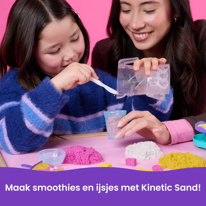 Kinetic Sand, conjunto de brincar Smoothie-Mixer, recheio de cesto de Páscoa, inclui 14 oz de areia de brincar moldável, ferramentas e molde de gelado no pau, brinquedo de comida de brincar