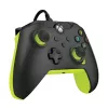 Comando PDP com fios Electric preto para Xbox Series X|S, Xbox One e Windows – USB-C, cabo de 2,43 m, D-Pad, botões Menu/Partilhar/Vista