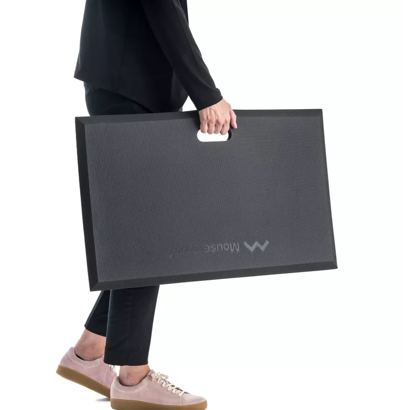 Tapete de pé Mousetrapper Active Standing Mat — retangular, preto, 740×450 mm, 1,8 cm de espessura