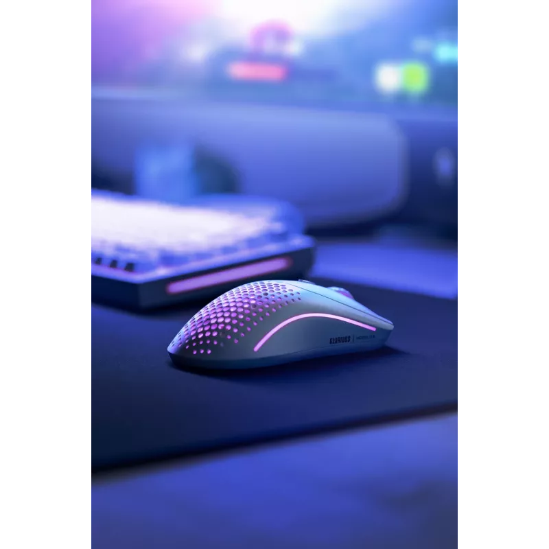 Glorious Gaming Glorious Model O Wireless 2 – branco mate, destro, laser, RF sem fios + USB Type-C, 26000 DPI, 1 ms, branco