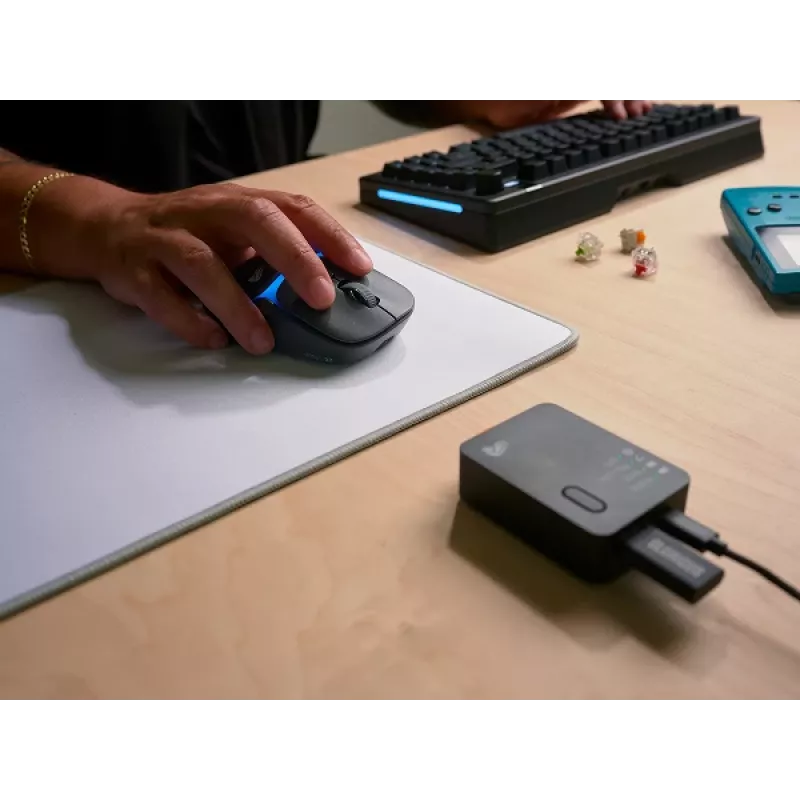Glorious Gaming Model D3 rato gaming sem fios – sistema de baterias substituíveis InfinitePlay, polling de 8k, interruptores óticos com 130M cliques, ultraleve 69g, sensor ótico 30K-DPI, RGB – preto