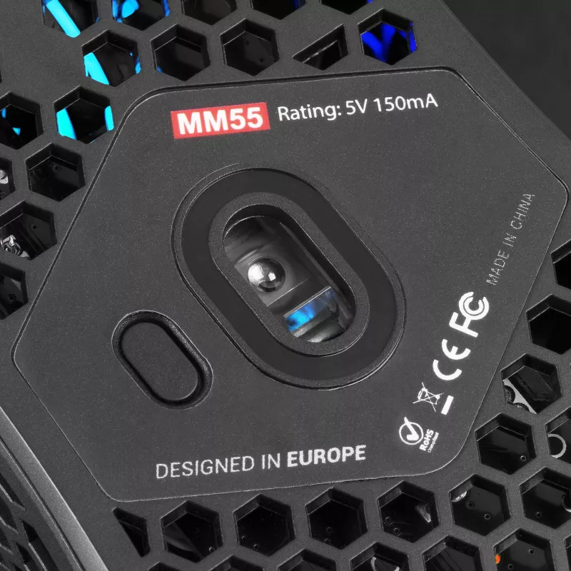 Rato gaming Mars Gaming MM55 preto RGB Chroma ultraleve 55g 12800 DPI com interruptores mecânicos HUANO