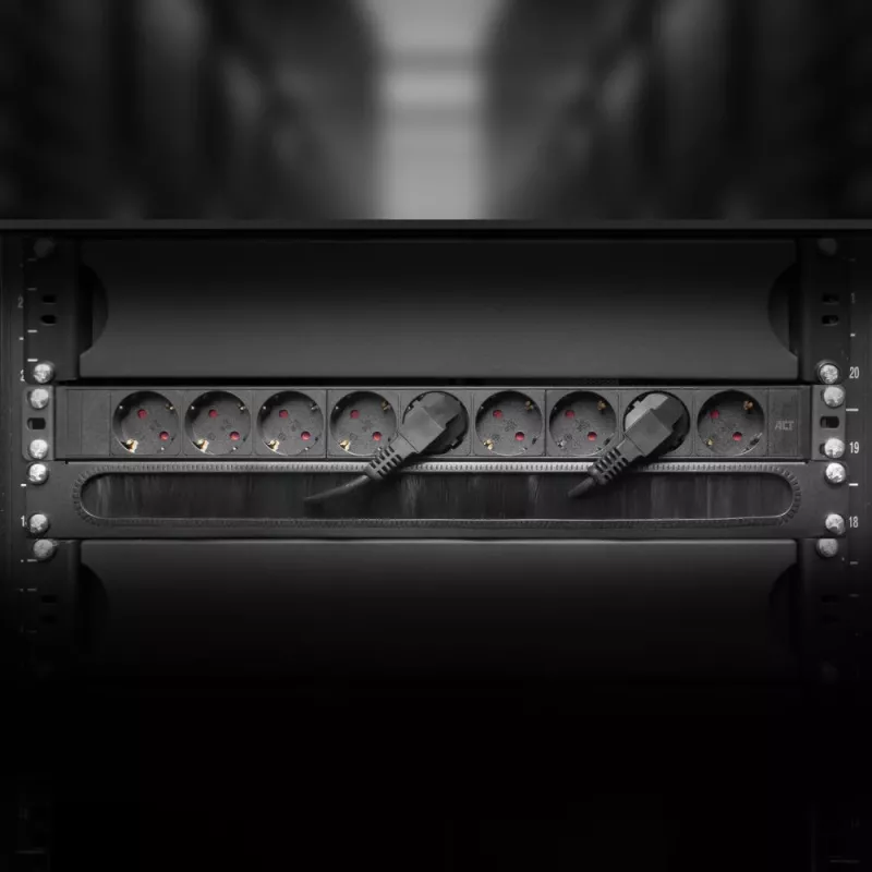 PDU de extensão ACT 19 polegadas CEE7/7 com 9 tomadas Type-F, 3 m H05VV-F 3G1.5