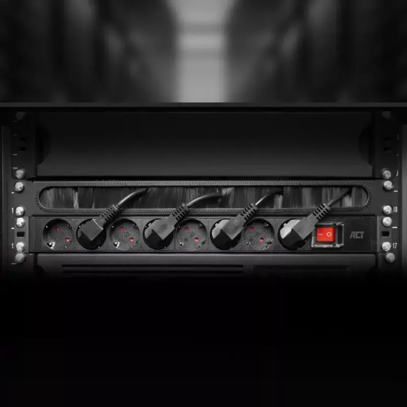 Unidade de distribuição de energia ACT PDU 19 polegadas com ficha CEE7/7, 8 tomadas Type-F, interruptor on/off, 2,5 m H05VV-F 3G1,5