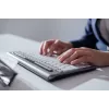 BakkerElkhuizen S-board 840 BE Azerty, Tenkeyless (80–87 %), com fio, USB, interruptores de tesoura, AZERTY, cinzento-claro, branco
