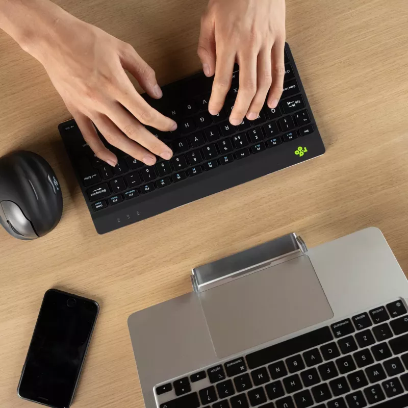 R-Go Tools teclado ergonómico R-Go Compact Break, teclado compacto com software Break, QWERTY (NORDIC), Bluetooth, preto