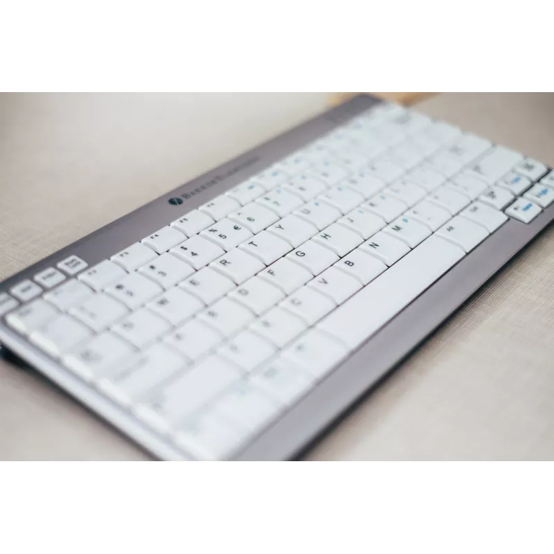 BakkerElkhuizen UltraBoard 950 BE Azerty, mini, com fios, USB, interruptores de tesoura, AZERTY, cinzento claro, branco